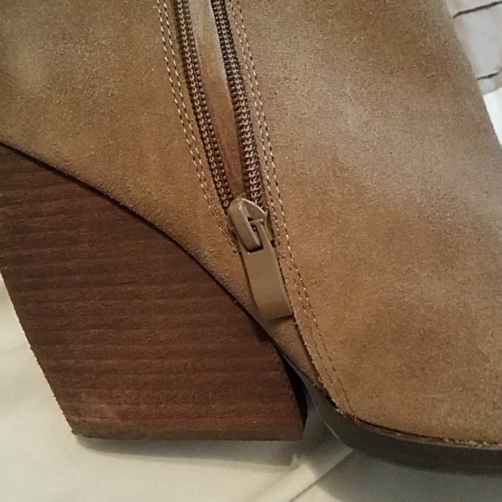 Woman's booties - Picture 4 of 4